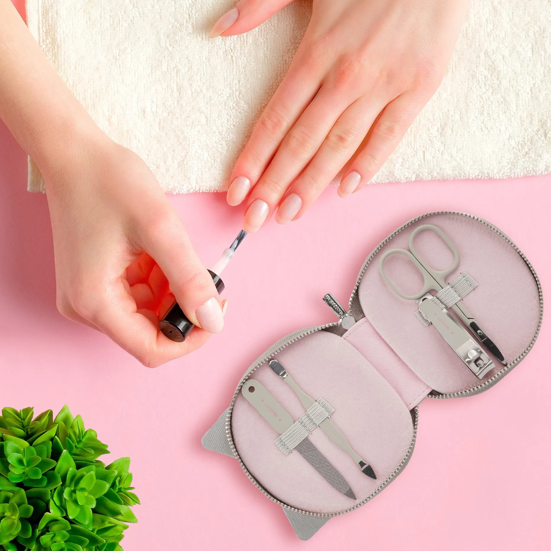 Kit Manicure - But First, Nails!